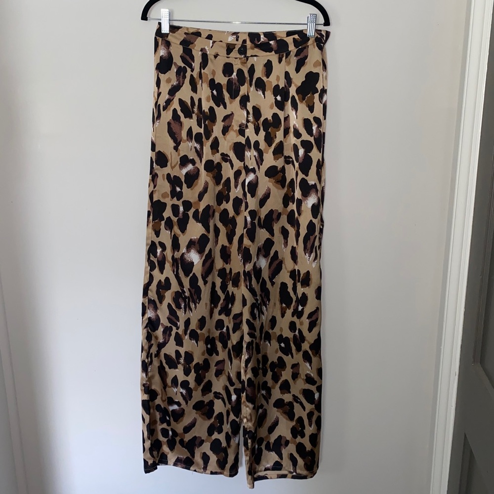 Wide legged cheetah satin pants